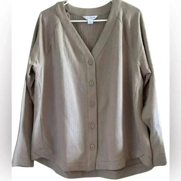 Liz Claiborne Tops - Liz Claiborne Button Down Top